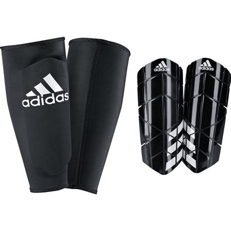 witte scheenbeschermers met sok adidas